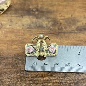 1928 Gold Brooch with Pink Rose and Love Birds